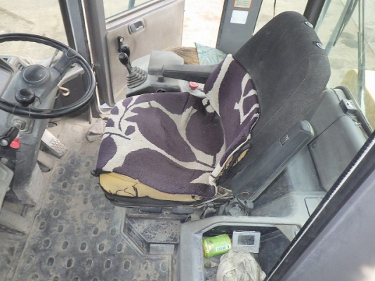 ขาย : รถตัก ยี่ห้อ : TCM รุ่น : L27