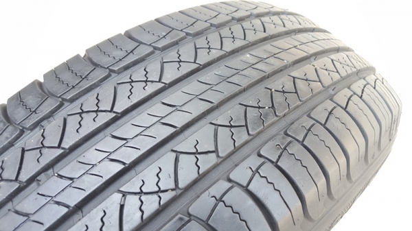 ขายยาง245/70/16 ปี 3613 MICHERLIN LATITUDE 4 เส้น