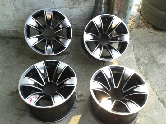 ขอบ15นิ้ว6รู กว้าง 9.5 นิ้ว ชุดนี้ ราคา 5900 บาท