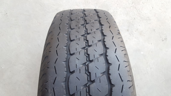ขายยาง225/75/15 ปี 14 BRIDGESTONE R669 2 เส้น