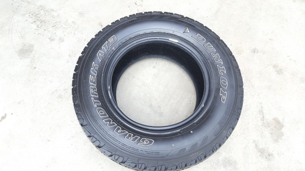 ขายยาง225/70/15 ปี 0214 DUNLOP 2 เส้น