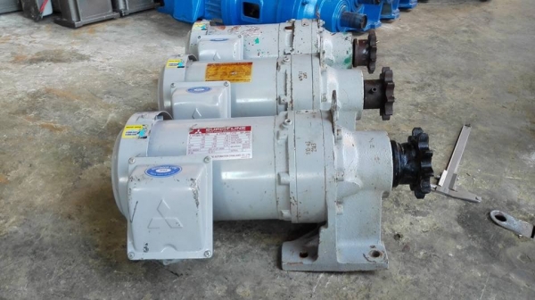 ** SOLD ** มอเตอร์เกียร์ Mitsubishi Sumitomo 1 HP ทด 1:43 (32rpm) 380V พร้อมใช้งาน