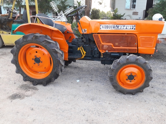 ขาย คูโบ้ต้า L2201 DT สภาพพร้อมใช้งาน  สองเพลา ตัวเปล่า ระบบใช้งานได้ทุกอย่าง ยางพอใช้ได้