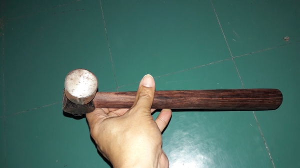 ขายค้อนตุ้มอังกฤษ Made in England.ด้ามไม้สวยงาม ขายค้อนตุ้มอังกฤษ Made in England.ด้ามไม้สวยงาม