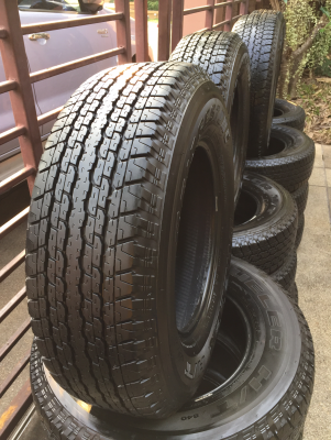 รอบนี้มาแค่ 4ชุดครับ ยาง Bridgestone 245 70 16 ปี16 ดอกเต็ม เนื้อนิ่ม ใช้ยาว ราคาไม่แพง รอบนี้มาแค่ 4ชุดครับ ยาง Bridgestone 245 70 16 ปี16 ดอกเต็ม เนื้อนิ่ม ใช้ยาว ราคาไม่แพง