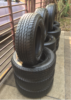 รอบนี้มาแค่ 4ชุดครับ ยาง Bridgestone 245 70 16 ปี16 ดอกเต็ม เนื้อนิ่ม ใช้ยาว ราคาไม่แพง รอบนี้มาแค่ 4ชุดครับ ยาง Bridgestone 245 70 16 ปี16 ดอกเต็ม เนื้อนิ่ม ใช้ยาว ราคาไม่แพง