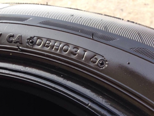 ยาง 185-60-15 Bridgstone ปี 16 ครบชุด 4 เส้น 4500 สวยๆไม่บวมไม่กินข้างดอกยางเหลือเยอะเอาไปวิ่งกันใด้อีกยาวค่ะ