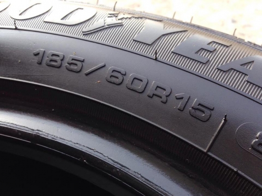 ยาง 185-60-15 GOOD YEAR ปี 16 ครบชุด 4 เส้น 4000 สวยๆไม่มีปะไม่บวมไม่กินข้างดอกยางเหลือเยอะเอาไปวิ่งกันใด้อีกยาวค่ะ