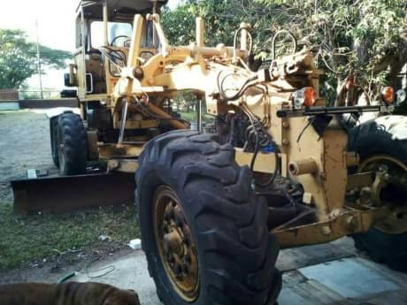 KOMATSU GD37-5 รถเกรด