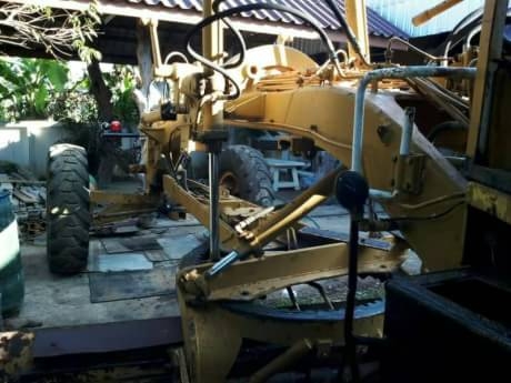 KOMATSU GD37-5 รถเกรด KOMATSU GD37-5 รถเกรด