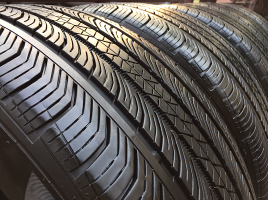 ยาง Continental 245 50 18 ปี16 ดอกเต็ม เนื้อนิ่ม ใช้กันยาว ราคาไม่แพง