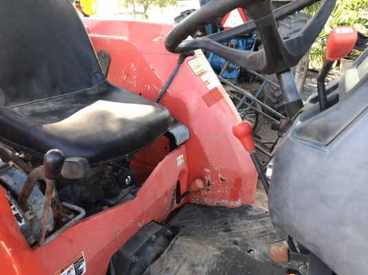 ขายคูโบต้าL4508Di อุปกรณ์ดันหน้า+ผานพรวนใบ24 เล่มทะเบียนพร้อมโอนคับ
