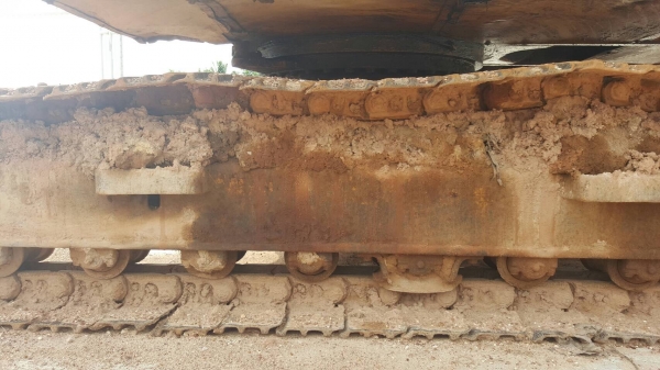 ขาย แบคโฮ KOMATSU PC220-3 รถใช้งานได้ปกติ เอกสารเล่มทะเบียนครบ ราคาต่อรองได้