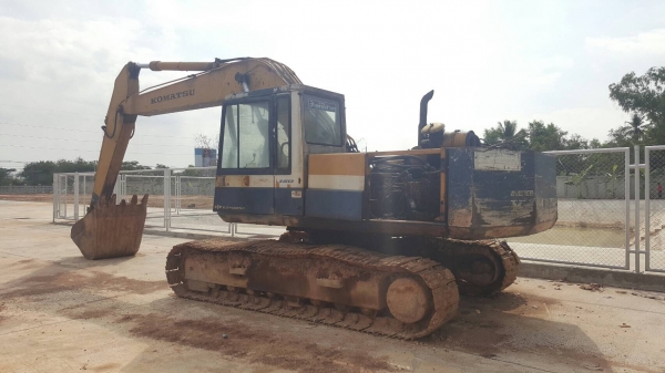 ขาย แบคโฮ KOMATSU PC220-3 รถใช้งานได้ปกติ เอกสารเล่มทะเบียนครบ ราคาต่อรองได้