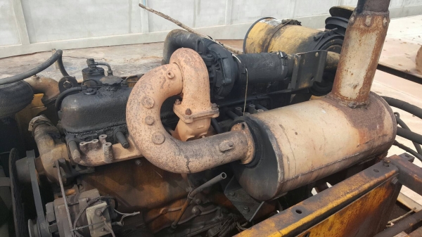 ขาย แบคโฮ KOMATSU PC220-3 รถใช้งานได้ปกติ เอกสารเล่มทะเบียนครบ ราคาต่อรองได้