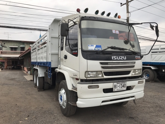 ขายครับ 270 ยูโร 2 ปี 49 รถสวยๆงามๆ สภาพพร้อมใช้งาน พร้อมระบบลากลูก เครื่องเดิม เกียร์เดิม เอกสารเล่มทะเบียนพร้อมโอน ราคา 1,570,000 ต่อรองครับสนใจติดต่อ 0845672050