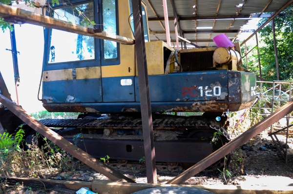 ขาย แบคโฮ โคมัทสุ Komatsu PC120-3 ขาย แบคโฮ โคมัทสุ Komatsu PC120-3