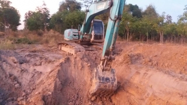 ขายด่วน KOBELCO SK200 MART-5 สภาพพร้อมใช้งาน เครื่องปั้มดีเยี่ยม ไฟฟ้าสมบูรณ์ โซ่ช่วงล่างสวย รถทำงานไม่มีโหลด พร้อมใช้งานจริงครับ แอร์เย็น เอกสารสัญญาซื้อขาย