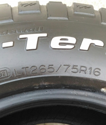 ขายาง BF KM2 265/75/16