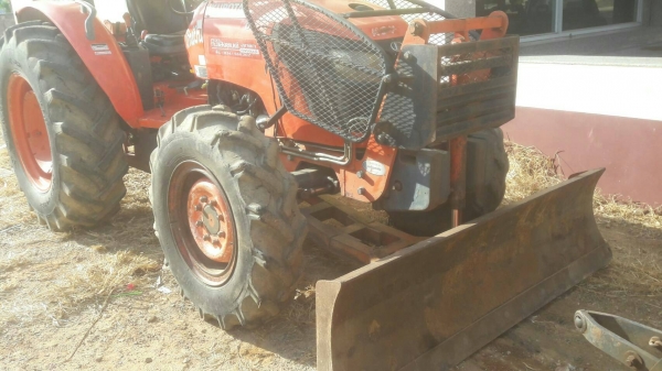 ขาย คูโบต้า M 7040 ดันหน้า พร้อมทะเบียน ขาย คูโบต้า M 7040 ดันหน้า พร้อมทะเบียน