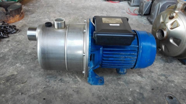 ** SOLD ** ปั้มน้ำหัวสแตนเลสอิตาลี่ Ebara 1 HP ใช้ไฟบ้าน 220V สวยสดเดิมพร้อมใช้งาน