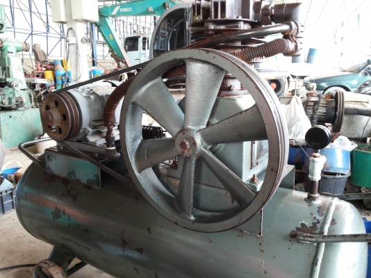 .....ขายถูก ปั้มลม meiji 7.5 hp. japan พร้อมลุยงาน..... .....ขายถูก ปั้มลม meiji 7.5 hp. japan พร้อมลุยงาน.....