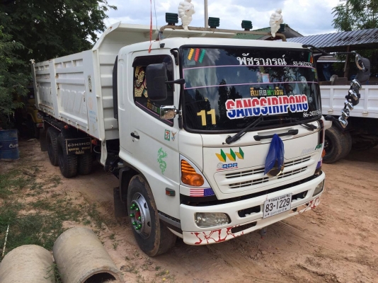 HINO MAGA 220 แรงม้า กะบะดั้มสามมิตร สภาพ 80\% ซื้อป้ายแดงมา มือแรก