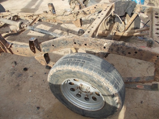 ขายแชสซีส NISSAN BIG M. สภาพดีพร้อมเล่มชุดโอนและช่วงล่างทั้งชุด