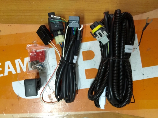 ขายไฟตัดหมอก TOYOTA YARIS ปี2014 ECOCAR แท้ไต้หวัน ขายไฟตัดหมอก TOYOTA YARIS ปี2014 ECOCAR แท้ไต้หวัน