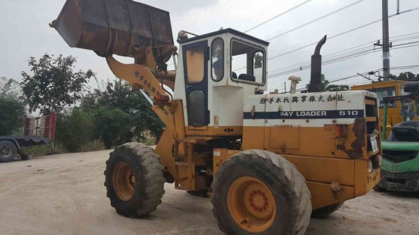 ขายรถตักล้อยาง KOMATSU 510 กรองเดี่ยว สนใจติดต่อ 081-7621704 คุณรัตนศักดิ์