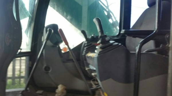 ขาย!! >>> Kobelco Sk200 Mark8 Yn12 SuperX <<< เบอร์ติดต่อ 098-7155789