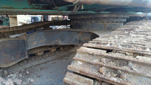 ขาย 1,750,000 KOBELCO sk 200-8 super X  ทำงาน 7,000 ชม. เครื่องดี ปั้มแรง ไฟฟ้าครบ แต่สีไม่สวย รถพร้อมใช้(รถอยู่ นครปฐม) 090-772-3710 090-772-3708