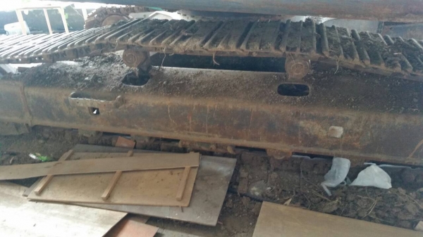 ขาย 1,750,000 KOBELCO sk 200-8 super X  ทำงาน 7,000 ชม. เครื่องดี ปั้มแรง ไฟฟ้าครบ แต่สีไม่สวย รถพร้อมใช้(รถอยู่ นครปฐม) 090-772-3710 090-772-3708