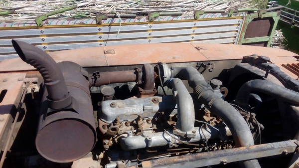 HITACHI EX 200-2  พร้อมใช้งาน เครื่องแน่น ปั้มแรง ชวงลางดี รถอยู่ชัยภูมิ สนใจ 0835601591 หรือ 0903494058