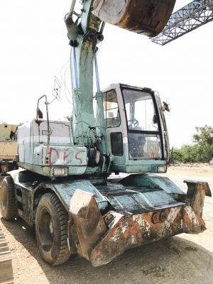 ขาย 1,200,000 KOBELCO sk 100-3W เล่มทะเบีบน เครื่องดีา ปั่มแรง รถสวยพร้อมใช้ รถอยู่ ปทุมธานี 090-772-3710 090-772-3708
