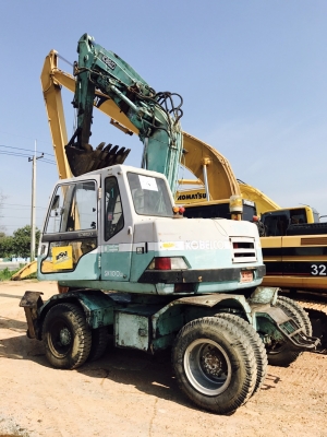 ขาย 1,200,000 KOBELCO sk 100-3W เล่มทะเบีบน เครื่องดีา ปั่มแรง รถสวยพร้อมใช้ รถอยู่ ปทุมธานี 090-772-3710 090-772-3708