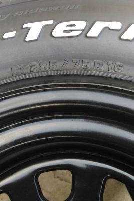 ขายยาง BF All 285/75/16 พร้อมล้อลาย Rock 16x8 ลบ 30