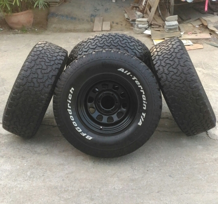 ขายยาง BF All 285/75/16 พร้อมล้อลาย Rock 16x8 ลบ 30
