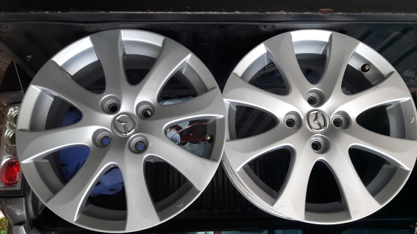 ล้อแม็กติดรถ มาสด้า 15"4 รู 4 วง ล้อแม็กติดรถ มาสด้า 15"4 รู 4 วง