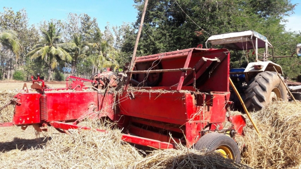 ขายเครื่องอัดฟาง