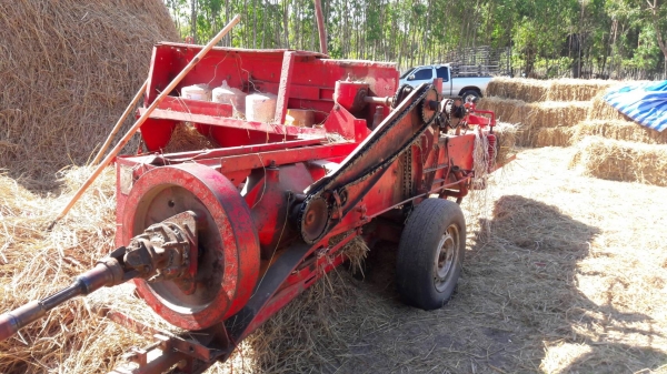 ขายเครื่องอัดฟาง