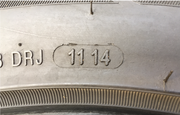 ยาง DERUIBO 265 50 20 ปี14 ดอกเต็ม เนื้อนิ่ม ใช้ยาว ราคาไม่แพง ยาง DERUIBO 265 50 20 ปี14 ดอกเต็ม เนื้อนิ่ม ใช้ยาว ราคาไม่แพง