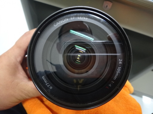 Canon 7D+24-105mm.4L IS USM +SPEEDLITE 580EXII