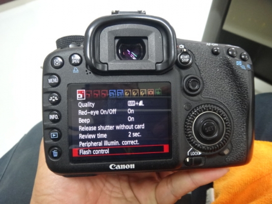 Canon 7D+24-105mm.4L IS USM +SPEEDLITE 580EXII