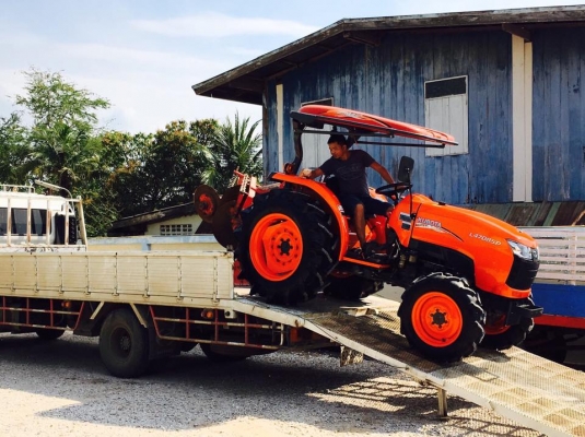 คูโบต้า L4708SP 4 WD รถเกรด A ตัวเปล่าแน่นๆ สีเดิมๆโรงงาน 100 เปอร์เซ็น