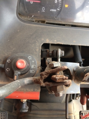 รถไถ M 70    ไม่มีเล่มทะเบียน  มีเอกสารควบคุมรถ  ขายด่วน  280000   บาท   วันทูคอล 0986683479 dtac 0991751349 สิทธิ์ คับ