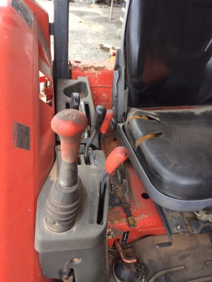 รถไถ M 70    ไม่มีเล่มทะเบียน  มีเอกสารควบคุมรถ  ขายด่วน  280000   บาท   วันทูคอล 0986683479 dtac 0991751349 สิทธิ์ คับ