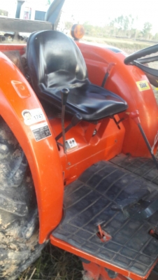 รถไถ 47 แรงอุปกร  รถปี 56  มีแต่ผานหน้า 899 ช.ม    พร้อมลุยงาน ราคาเบา ฯ   350000 บาท ทะเบียนพร้อม   วันทูคอล 0986683479 dtac 0991751349 สิทธิ์ คับ