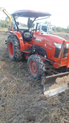 รถไถ 47 แรงอุปกร  รถปี 56  มีแต่ผานหน้า 899 ช.ม    พร้อมลุยงาน ราคาเบา ฯ   350000 บาท ทะเบียนพร้อม   วันทูคอล 0986683479 dtac 0991751349 สิทธิ์ คับ