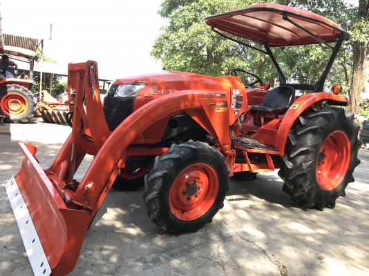 ขายรถไถคูโบต้า L4708(4WD)2เพลา สภาพนางฟ้า รถไร่เดิมๆสวยค่ะ  พร้อมอุปกรณ์ ใบมีดดันดินและผานพรวน ราคา 398,000 บา